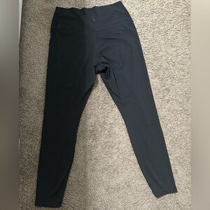 NWOT- Women’s Nike 7/8 Dri-Fit Leggings